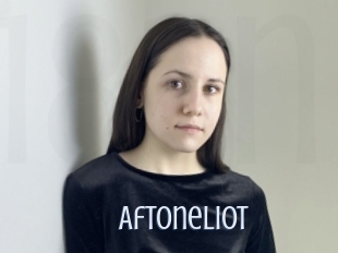 aftoneliot 18 ans Nue