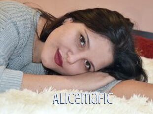 alicemafic 18 ans Nue