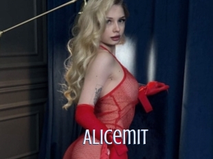 alicemit 18 ans Nue