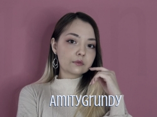 amitygrundy 18 ans Nue