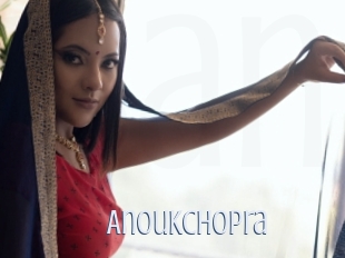 anoukchopra 18 ans Nue