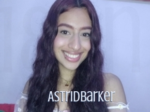 astridbarker 18 ans Nue
