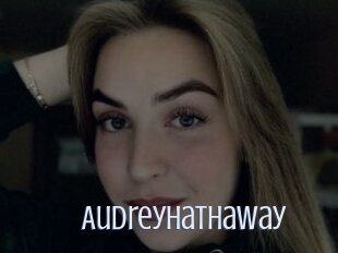 audreyhathaway 18 ans Nue