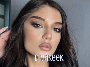 divakeek 18 ans Nue