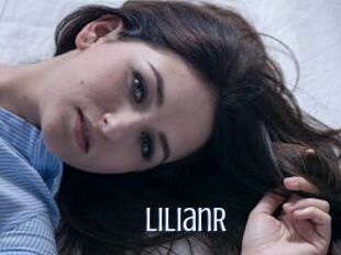 LilianR 18 ans Nue