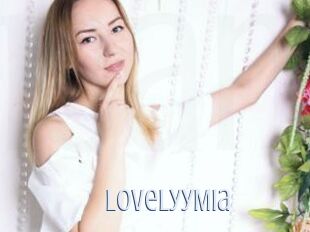 LovelyyMia