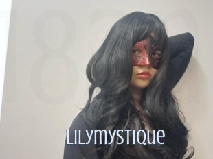 lilymystique 18 ans Nue