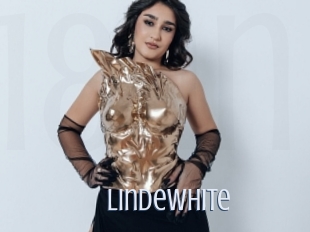 lindewhite 18 ans Nue