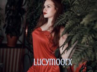 lucymoorx 18 ans Nue