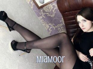 MiaMoor 18 ans Nue
