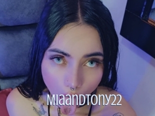 Miaandtony22