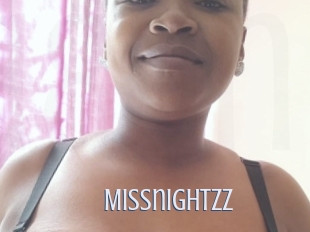 missnightzz 18 ans Nue