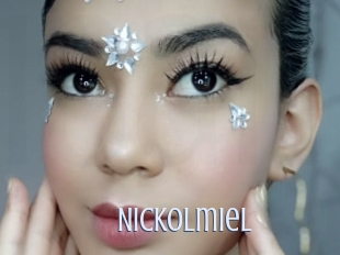 nickolmiel 18 ans Nue