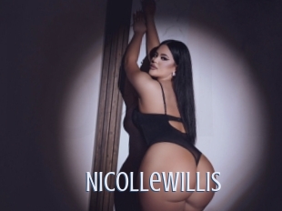 nicollewillis 18 ans Nue