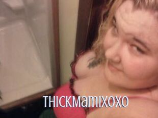 ThickMamixoxo 18 ans Nue