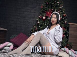 tinamun 18 ans Nue