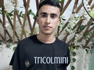tricolmini 18 ans Nue