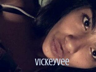 Vickey_Vee 18 ans Nue