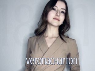 veronacharton 18 ans Nue