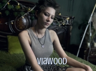 viawood 18 ans Nue