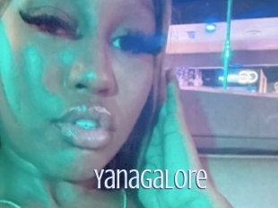 yanagalore 18 ans Nue
